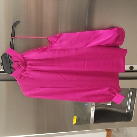 💕TRINA TURK💕 Negroni Top Magenta XS NWT Blouse Satin Georgette One-Shoulder - Picture 6 of 12